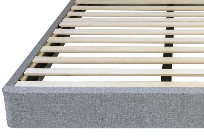 Bed base or foundation for keeping the mattress cooler